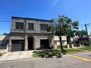 Hermosa casa en Alberdi, 2 plantas, pileta, quincho, garage