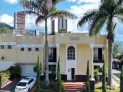 HERMOSA CASA EN ALTOS DEL TESORO