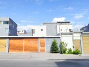 Hermosa casa en arriendo con piscina