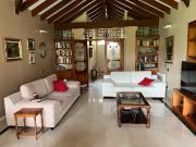 Hermosa casa en barrio las candelas i