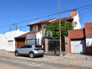 Hermosa Casa En Barrio Lezca