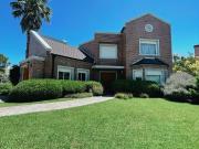 Hermosa Casa En Bosque Alto