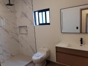 Hermosa casa en condominio, con dos cajones de...