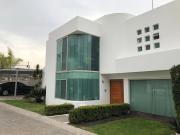 Hermosa casa en Cumbres del Mirador a 10 minutos del...