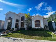 HERMOSA CASA EN EL CENTRO DE SAN JUAN TILCUAUTLA A 10...