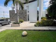 Hermosa Casa en el Golf Club Campestre