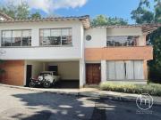 Hermosa Casa en El Poblado en La Cola del Zorro