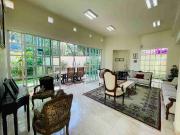 Hermosa casa en esquina en la mejor zona de Las Arboledas