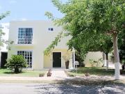 hermosa casa en esquina en renta, en fracc. residencial...