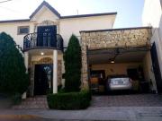 Hermosa Casa en Esquina Hacienda Mitras