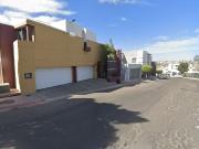 Hermosa casa en exclusiva zona, precio especial. C....