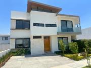Hermosa casa en Fracc. Residencial Mayorazgo en El...