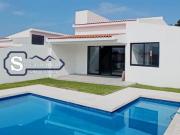 HERMOSA CASA EN FRACCIONAMIENTO LOMAS DE COCOYOC