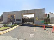 Hermosa casa en fraccionamiento, muy por debajo de su...