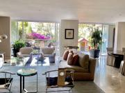 HERMOSA CASA EN LAS LOMAS CON VISTA ESPECTACULAR