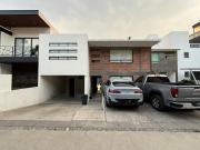 HERMOSA CASA EN LAS PUERTAS ZONA ESMERALDA