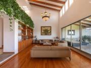 HERMOSA CASA EN LOMA REAL