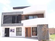 HERMOSA CASA EN LOMAS DE ANGELÓPOLIS PARQUE SAN MARINO