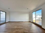 Hermosa casa en Lomas de Juriquilla 3 pisos muy amplia 4...