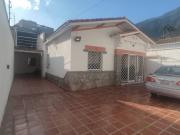 Hermosa Casa en Los Palos Grandes Caracas 384m² / 4H /...