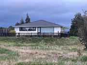 Hermosa casa en Parcelación «Calafate», camino La Laja....