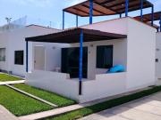 HERMOSA CASA EN PLAYA AZUL, VISTA AL MAR SUR KM 127...