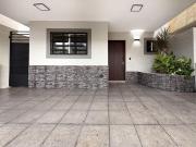 HERMOSA CASA EN PRIVADA