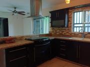 Hermosa casa en Privada privilegiada con doble terreno!