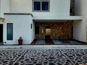 Hermosa Casa en Privadas La Condesa entrega inmediata