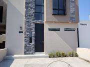 HERMOSA CASA EN PUNTA RIOJA COLIMA