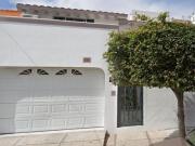 HERMOSA CASA EN REMATE, AV. SIERRA DE VENADOS, LOMAS DE...