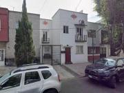 Hermosa casa en remate bancario ubicada en El Buen Tono...