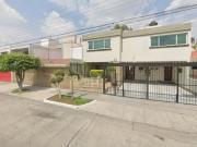 HERMOSA CASA EN REMATE, CALLE LITORAL, BOSQUES DE LA...