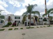 Hermosa casa en remate en Jardines de los Naranjos,... Hermosa casa en remate en Jardines de los Naranjos,...