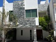 HERMOSA CASA EN RENTA AMUEBLADA