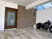 Hermosa Casa en Renta en Cerrada | Amplios Espacios y...