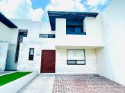 Hermosa Casa en RENTA en Zibatá Azhäla Sky