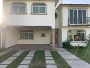 Hermosa casa en renta, sobre Av Tecnologico
