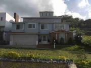 HERMOSA CASA en RESIDENCIAL EL LAGO