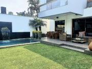 Hermosa casa en Rinconada del Lago $ 830,000 dólares