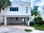 Hermosa casa en Santa Bárbara