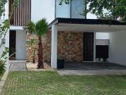 Hermosa casa en temozón norte con paneles solares