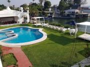 HERMOSA CASA EN TEQUESQUITENGO ACCESO DIRECTO AL LAGO...