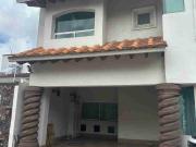 Hermosa casa en Venta