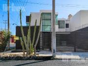 HERMOSA CASA EN VENTA A 2 CUADRAS DEL MALECÓN DE CAMPECHE