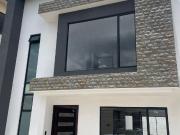 hermosa casa en venta a estrenar en río amarillo sayausi...