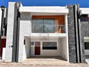 HERMOSA CASA EN VENTA ARGOS RESIDENCIAL frente a Plaza...