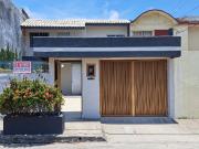 HERMOSA CASA EN VENTA COMPLETAMENTE REMODELADA CON...