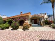 HERMOSA CASA EN VENTA CON 6 RECAMARAS, CANCHA DE FUTBOL...