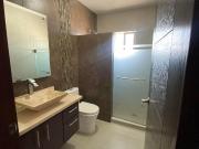 Hermosa casa en venta con opción a renta zona Fashion mall